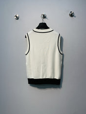CHANEL 26S SLEEVELESS V-NECK BLAZER 669