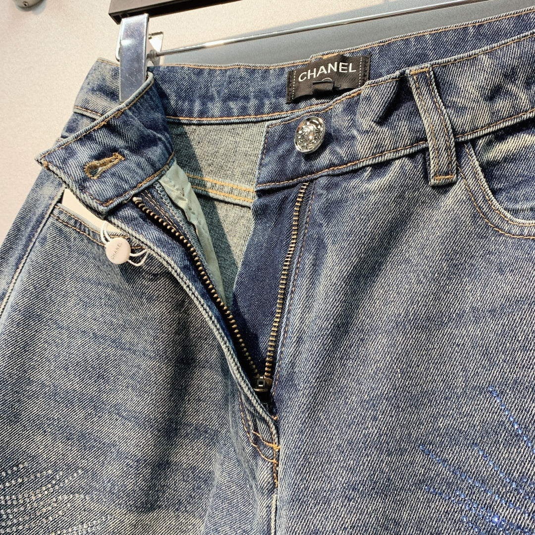 CHANEL 26S JEANS WITH RHINESTONES 668