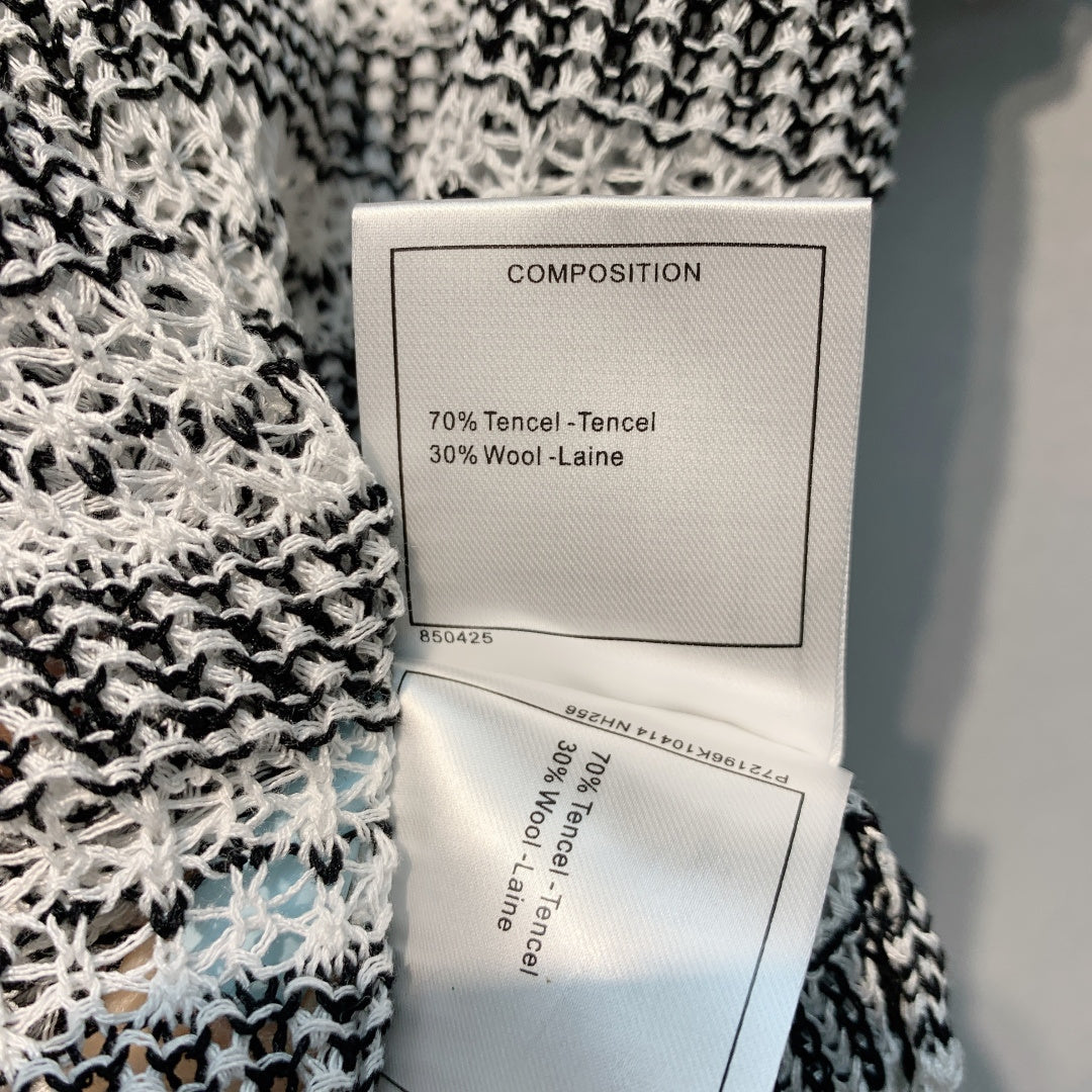 CHANEL 26S SHORT-SLEEVE KNIT TOP STYLE 1079