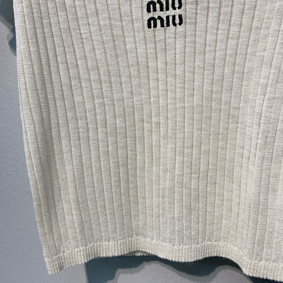 MIUMIU 26S SHORT-SLEEVED KNIT POLO SHIRT STYLE 1089