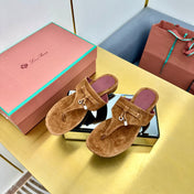 FLIP FLOPS IN BROWN SUEDE AND HARDWARE SILVER
