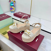 GG HIGH WEDGE SANDALS IN LIGHT BEIGE FABRIC AND RAFFIA WITH GOLD HARDWARE
