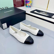 CC MARY JANE FLAT 25S IN WHITE LAMBSKIN EMBOSSED LOGO