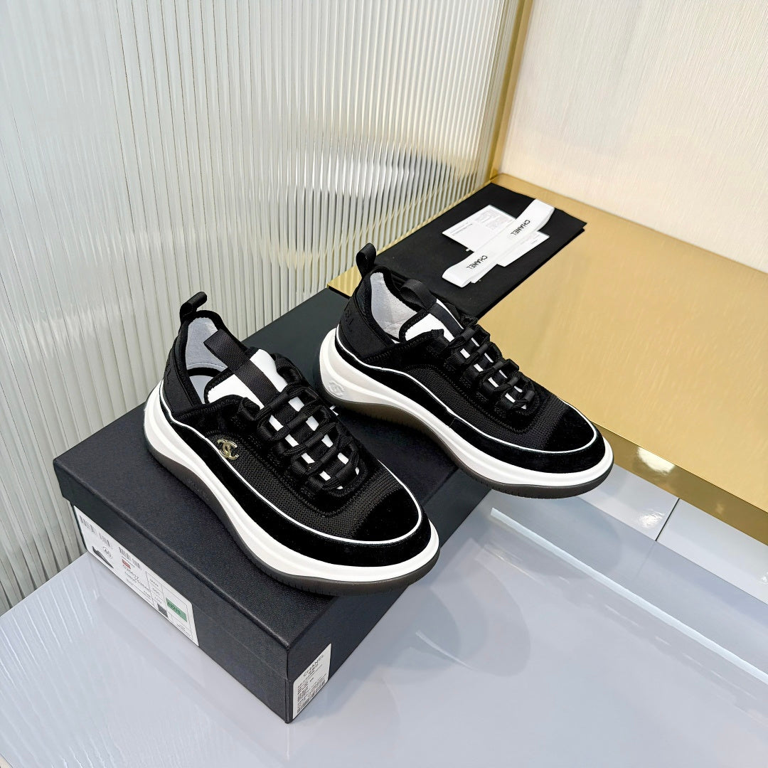 CHANEL 26S PLATFORM SNEAKERS IN BLACK MIX WHITE SUEDE WITH CC LOGO