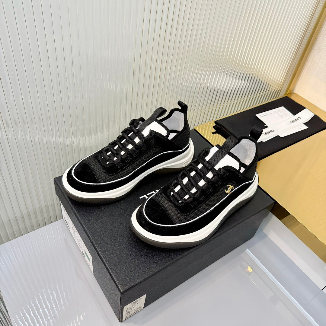 CHANEL 26S PLATFORM SNEAKERS IN BLACK MIX WHITE SUEDE WITH CC LOGO