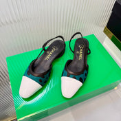 CHANEL 26S FLATS SLINGBACK SHOES IN WHITE PATENT CALFSKIN WITH TEAL PONY HAIR