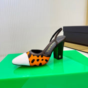 CHANEL 26S HIGH-HEEL SLINGBACKS 70 MM IN WHITE PATENT CALFSKIN WITH ORANGE PONY HAIR