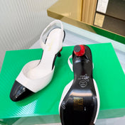 CHANEL 26S SLINGBACK POINTED-TOE HEELS 95 MM IN WHITE LAMBSKIN WITH BLACK CAP TOE