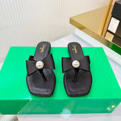 CHANEL 26S THONG SANDALS IN BLACK LAMBSKIN AND FABRIC WITH BOW