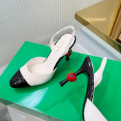 CHANEL 26S SLINGBACK POINTED-TOE HEELS 95 MM IN WHITE LAMBSKIN WITH BLACK CAP TOE