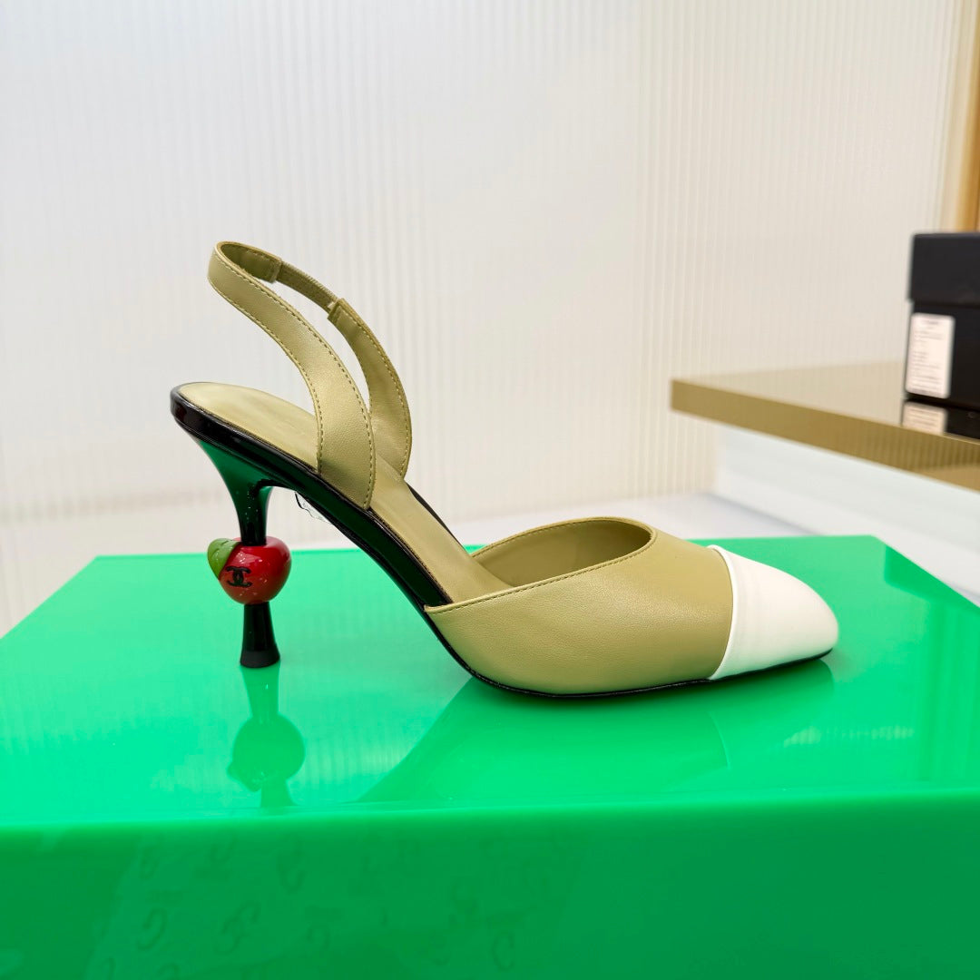 CHANEL 26S SLINGBACK POINTED-TOE HEELS 95 MM IN LIGHT OLIVE GREEN LAMBSKIN WITH WHITE CAP TOE