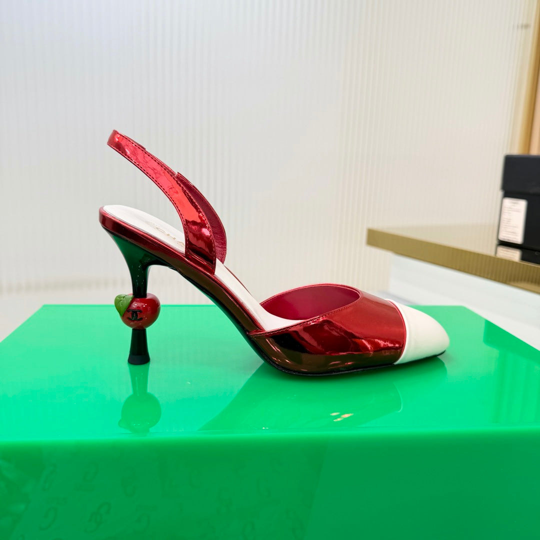 CHANEL 26S SLINGBACK POINTED-TOE HEELS 95 MM IN RED PATENT WITH WHITE CAP TOE