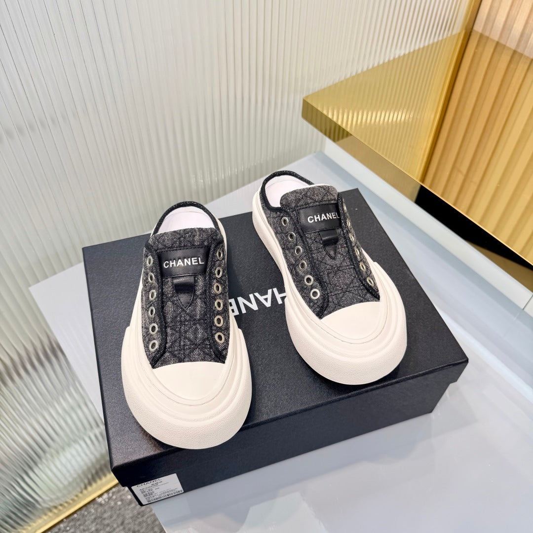 CHANEL 26S MULE SNEAKERS IN GREY DIAMOND-PATTERNED WOVEN DENIM FABRIC STLYE 6