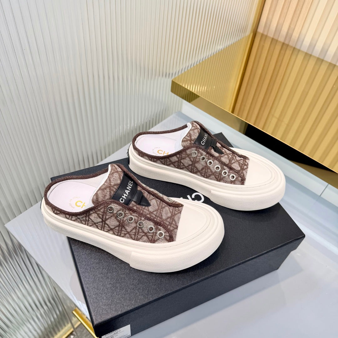 CHANEL 26S MULE SNEAKERS IN BROWN DIAMOND-PATTERNED WOVEN DENIM FABRIC STYLE 1
