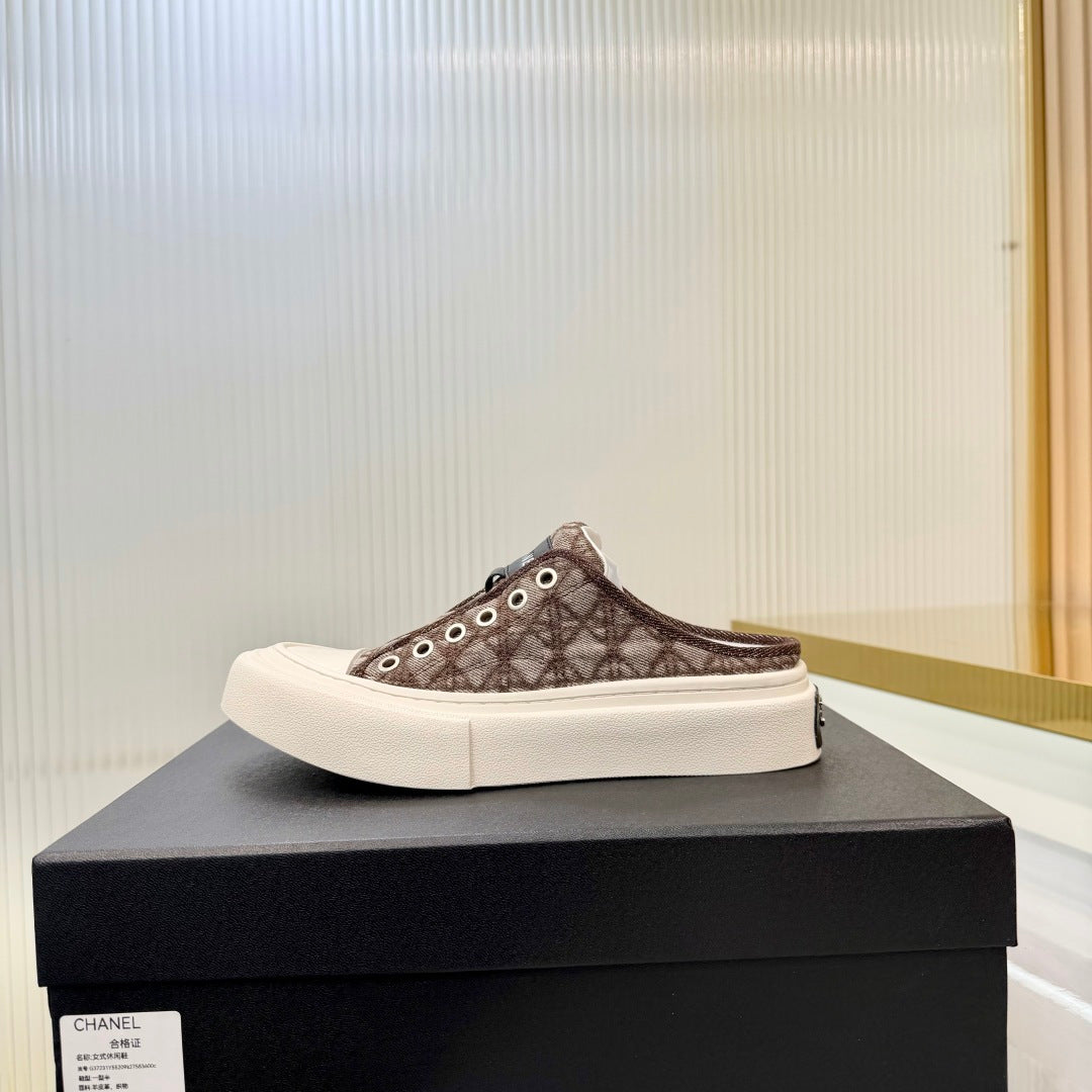 CHANEL 26S MULE SNEAKERS IN BROWN DIAMOND-PATTERNED WOVEN DENIM FABRIC STYLE 1