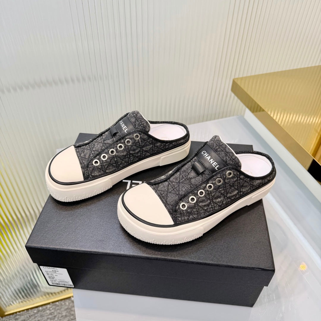 CHANEL 26S MULE SNEAKERS IN GREY DIAMOND-PATTERNED WOVEN DENIM FABRIC
