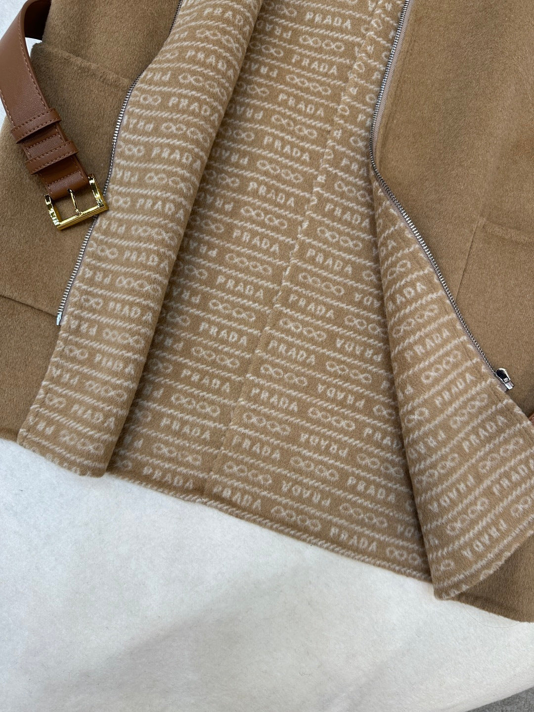 PRADA 25S WOOL VEST COAT 476