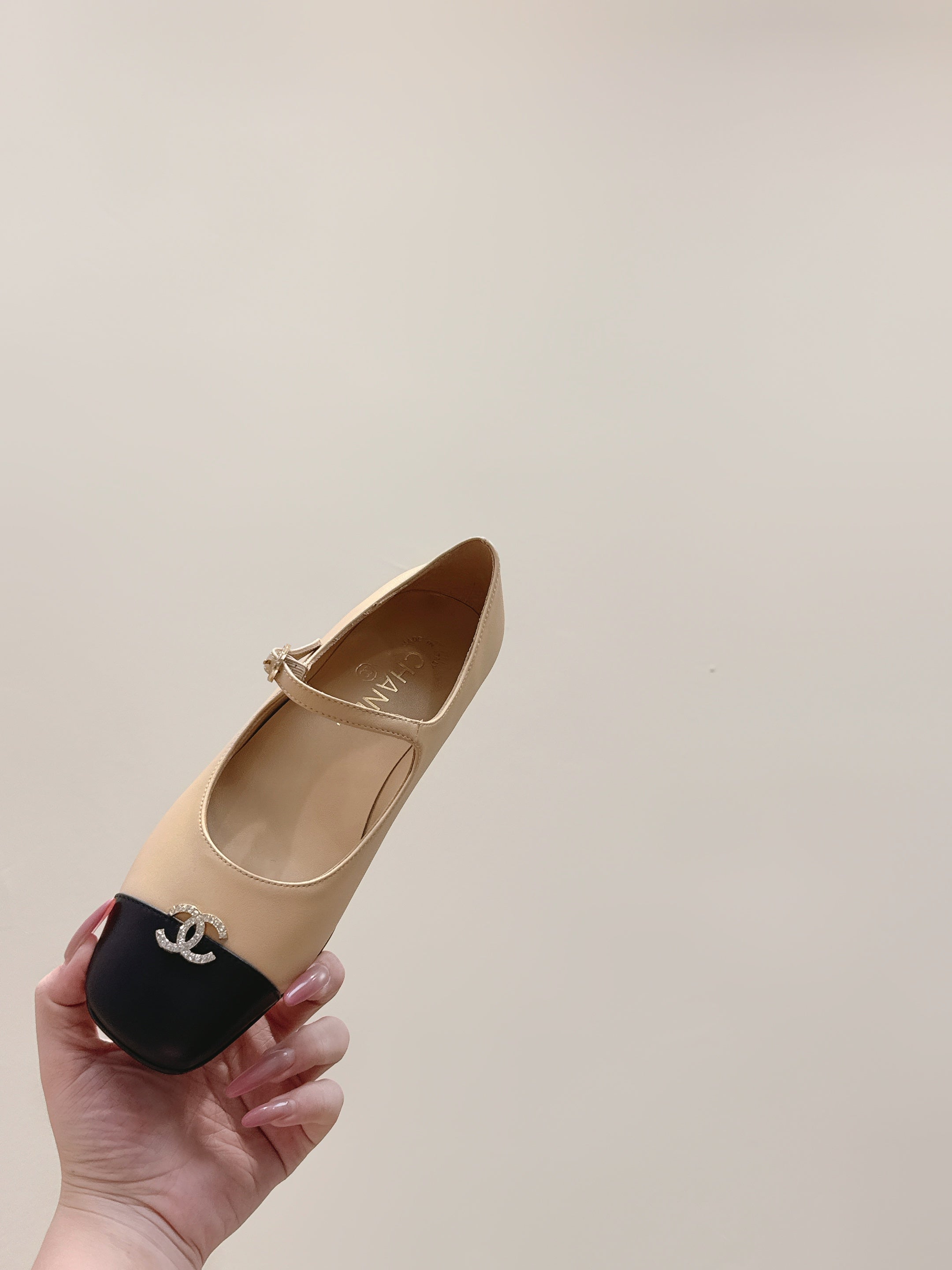 CHANEL 25S MARY JANE FLATS IN BEIGE LAMBSKIN WITH BLACK CAP TOE SILVER HARDWARE