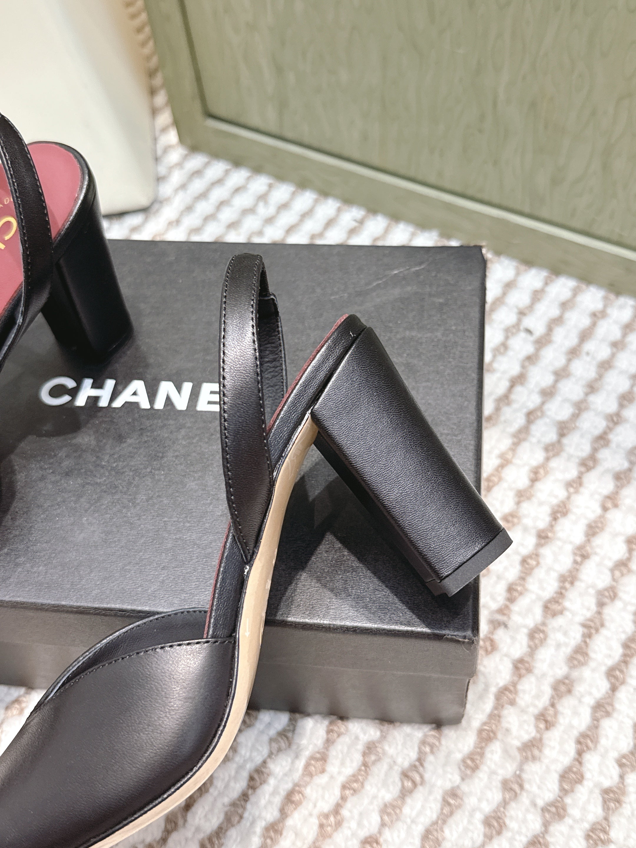 CHANEL 25S HIGH-HEELED SQUARE-TOE SLINGBACK 90MM IN BLACK CALFSKIN