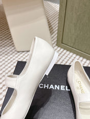 CHANEL 25S MARY JANE FLAT IN WHITE LAMBSKIN WITH YELLOW CAP TOE GOLD HARDWARE