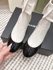CHANEL 25S ANKLE BOOTS IN  WHITE CALFSKIN AND BLACK GLOSSY TOE RUCHED