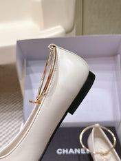 CHANEL 25S BALLERINA SHOES IN WHITE AND BLACK CALFSKIN GOLD HARDWARE