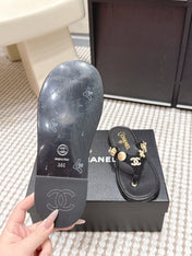 CHANEL 26S FLIP-FLOPS IN BLACK CALFSKIN