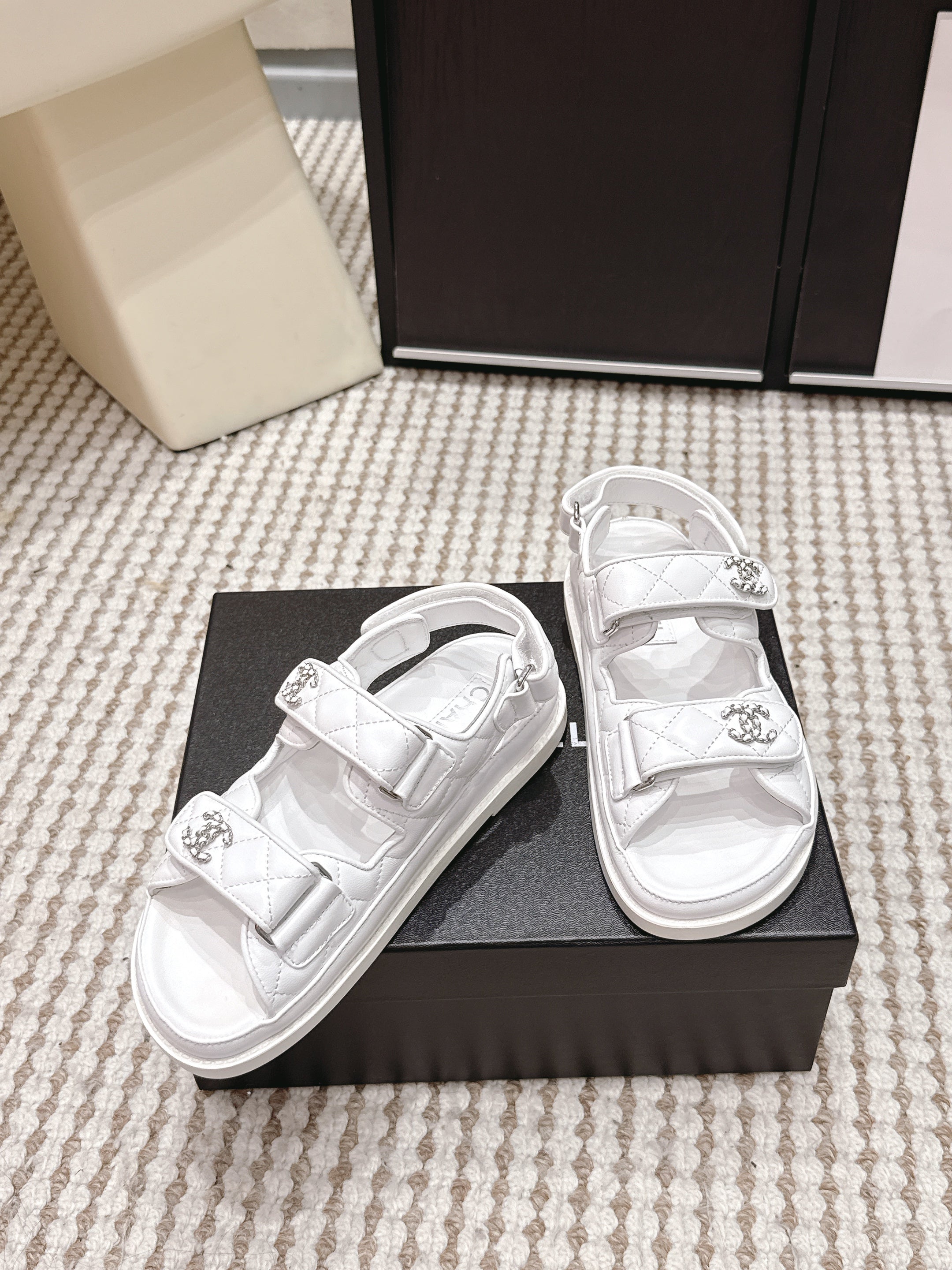 CHANEL 26S QUILTED DAD SANDALS IN WHITE CALFSKIN