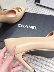 CHANEL 26S HIGH HEELS 95 MM IN BEIGE CALFSKIN WITH GOLD-TONE CC LOGO