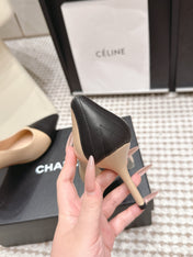 CHANEL 26S HIGH HEELS IN BEIGE LAMBSKIN WITH BLACK CHEVRON-QUILTED TOE