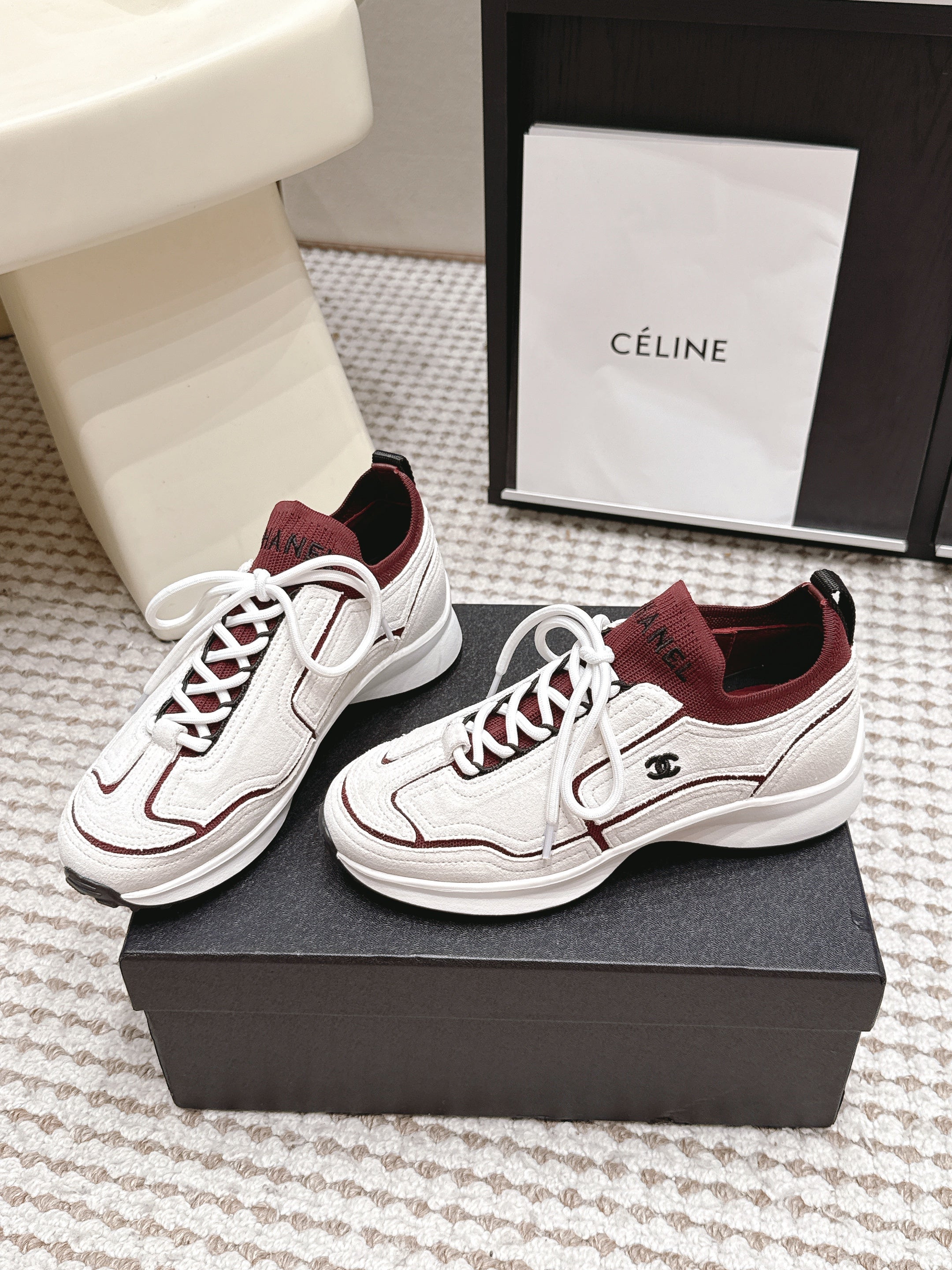 CHANEL 26S PLATFORM SNEAKERS 30 MM IN WHITE SUEDE WITH BURGUNDY FABRIC