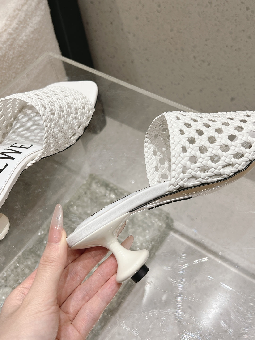 LOEWE 26S WOVEN HEEL SANDALS 50 MM IN WHITE LAMBSKIN