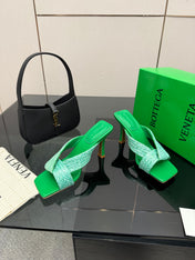 BOTTEGA VENETA 26S HEELED SANDALS 95 MM IN GREEN CALFSKIN AND RAFFIA