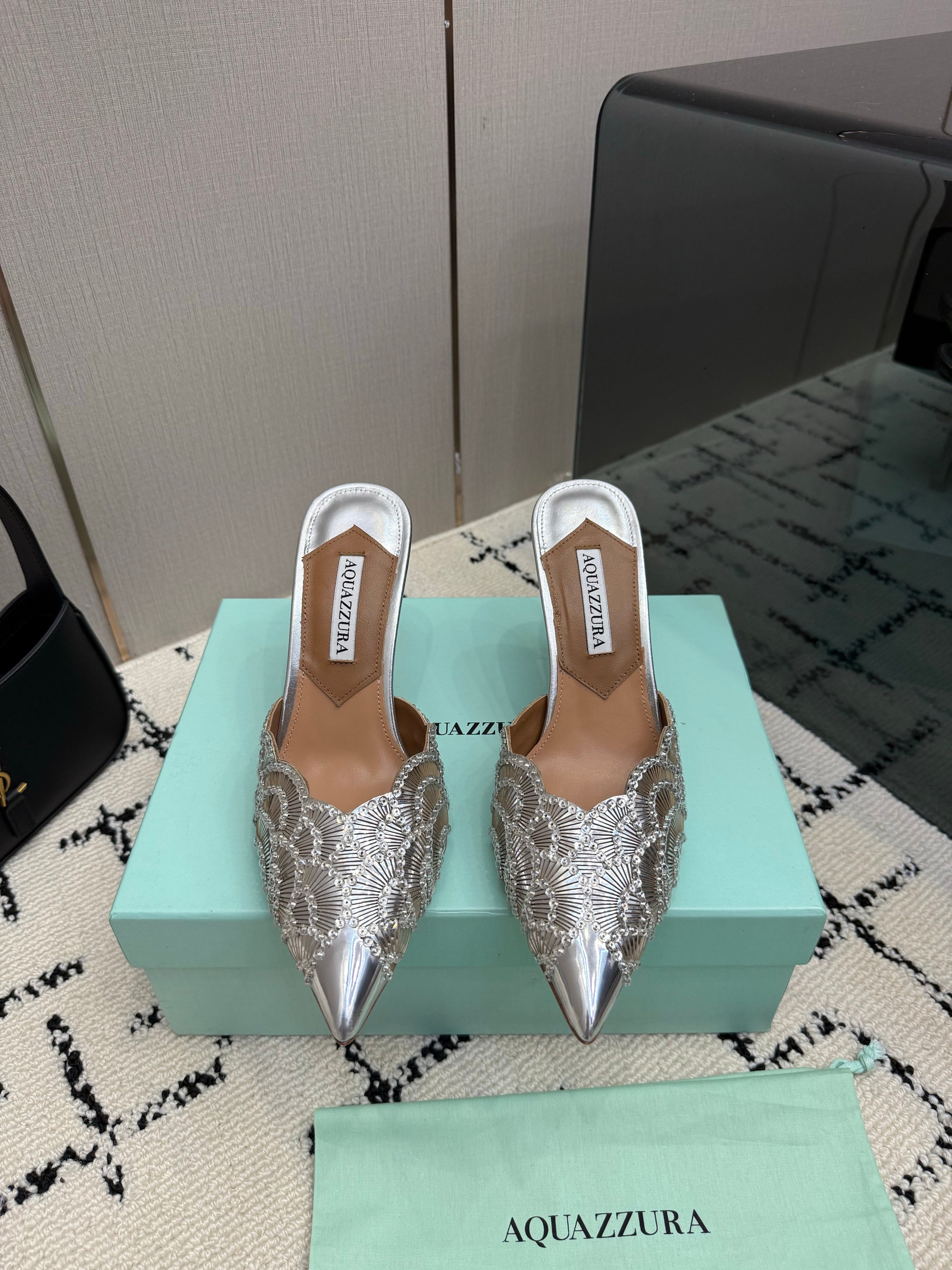 AQUAZZURA 26S HEEL MULES 85 MM IN SILVER SEQUIN AND CALFSKIN