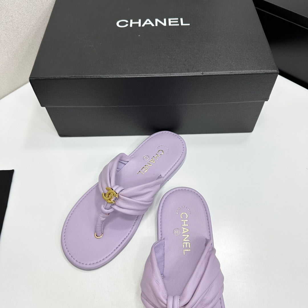 CHANEL 26S THONG SANDALS IN LIGHT PURPLE LAMBSKIN