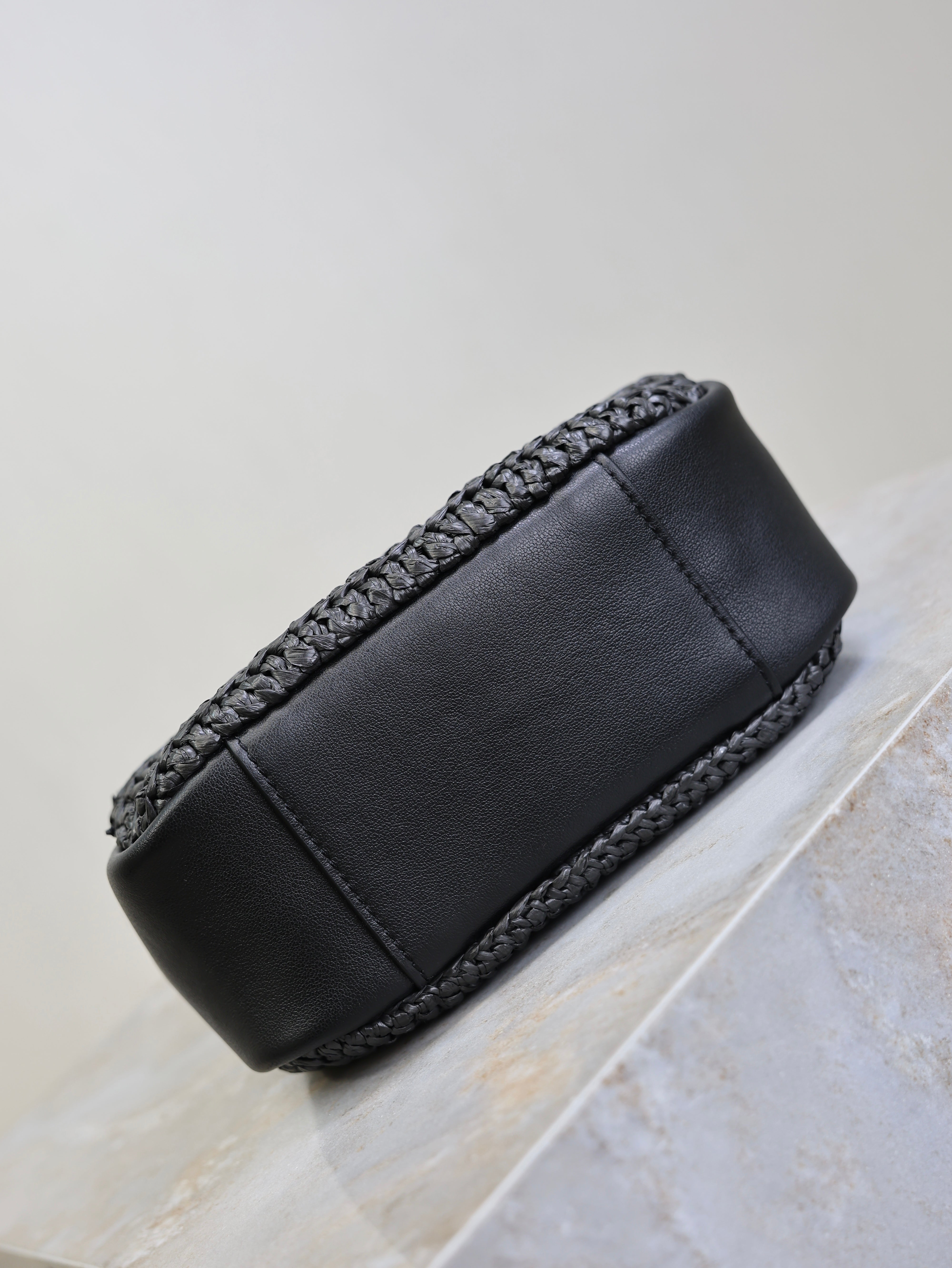 YSL 25S LE 5 À 7 SUPPLE SMALL 16 IN BLACK RAFFIA AND LEATHER GOLD HARDWARE