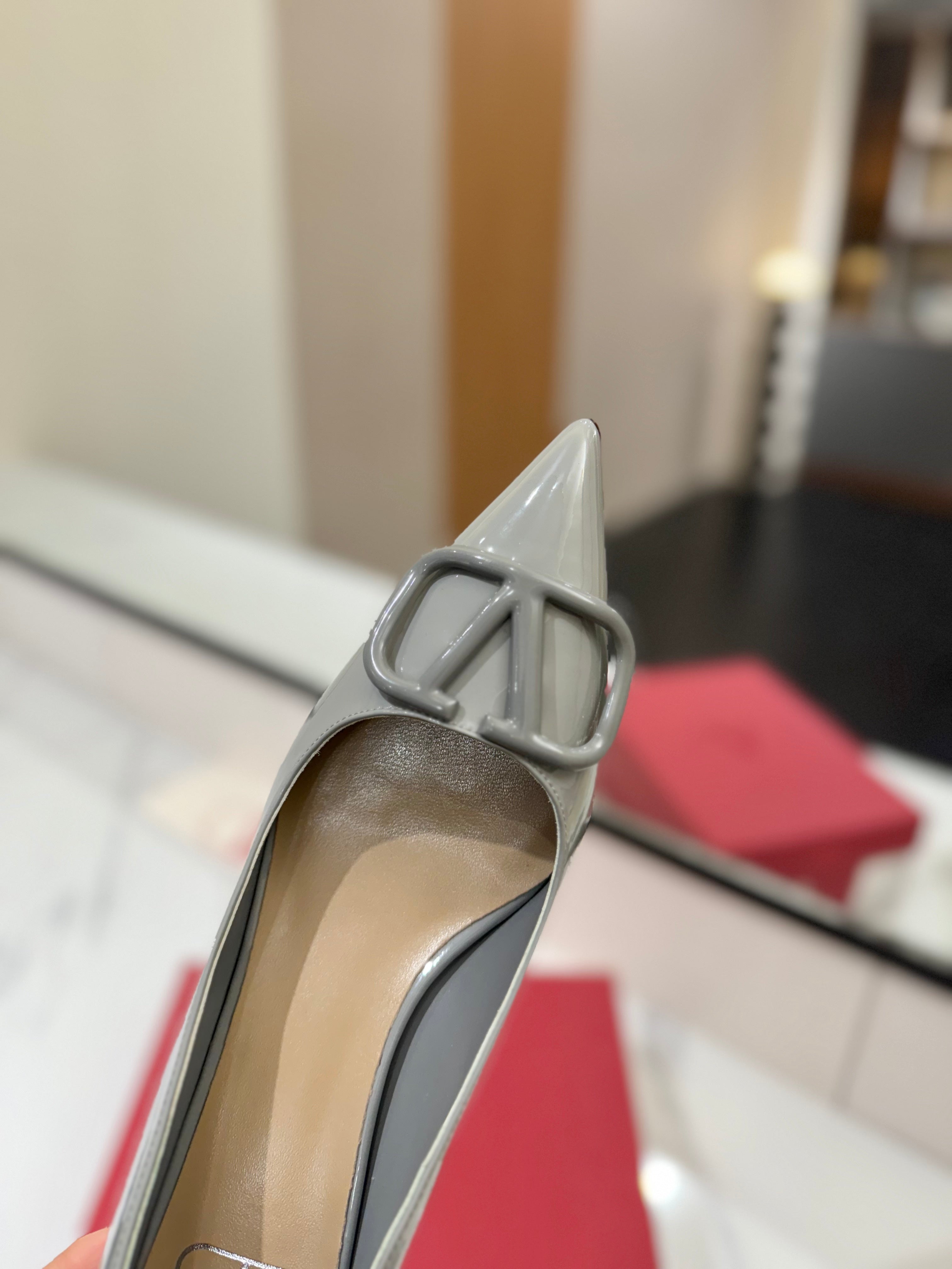 VALENTINO 26S HIGH HEELS 45 MM IN GREY PATENT CALFSKIN