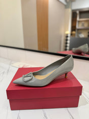 VALENTINO 26S HIGH HEELS 45 MM IN GREY PATENT CALFSKIN