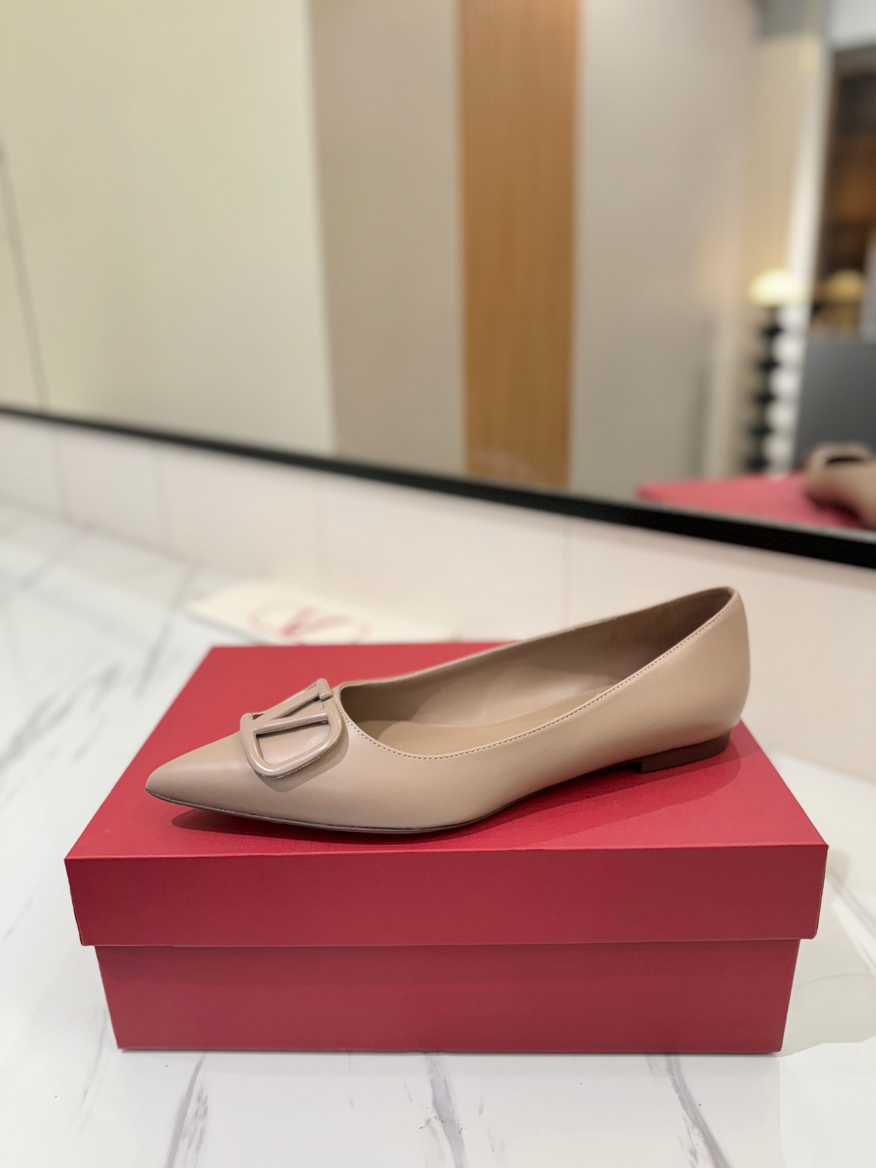VALENTINO 26S BALLET FLATS IN NUDE SMOOTH CALFSKIN