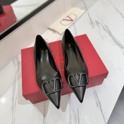 VALENTINO 26S BALLET FLATS IN BLACK SMOOTH CALFSKIN