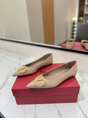 VALENTINO 26S BALLET FLATS IN NUDE GRAINED CALFSKIN WITH GOLD HARDWARE