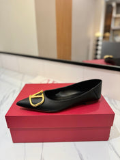 VALENTINO 26S BALLET FLATS IN BLACK GRAINED CALFSKIN WITH GOLD HARDWARE