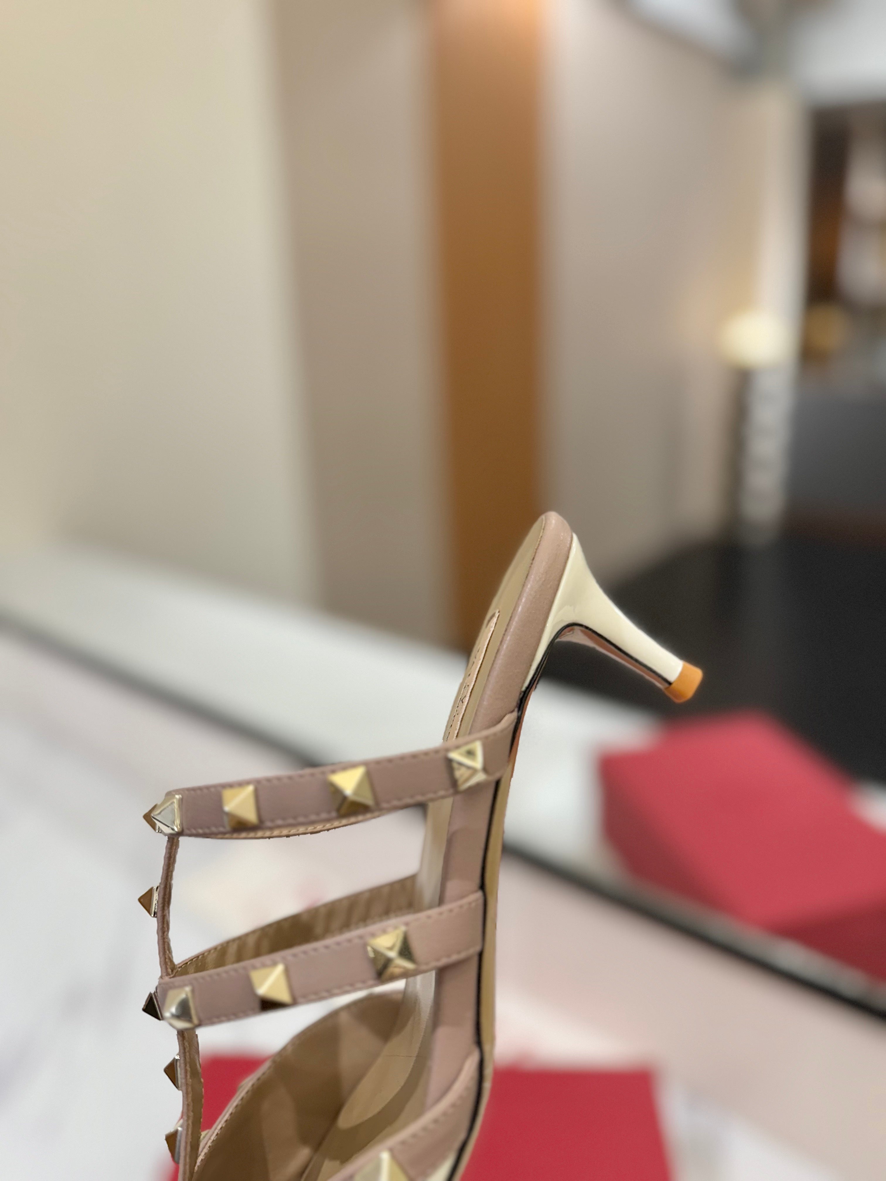 VALENTINO 26S STUDDED HEELED MULES 50 MM IN WHITE PATENT CALFSKIN