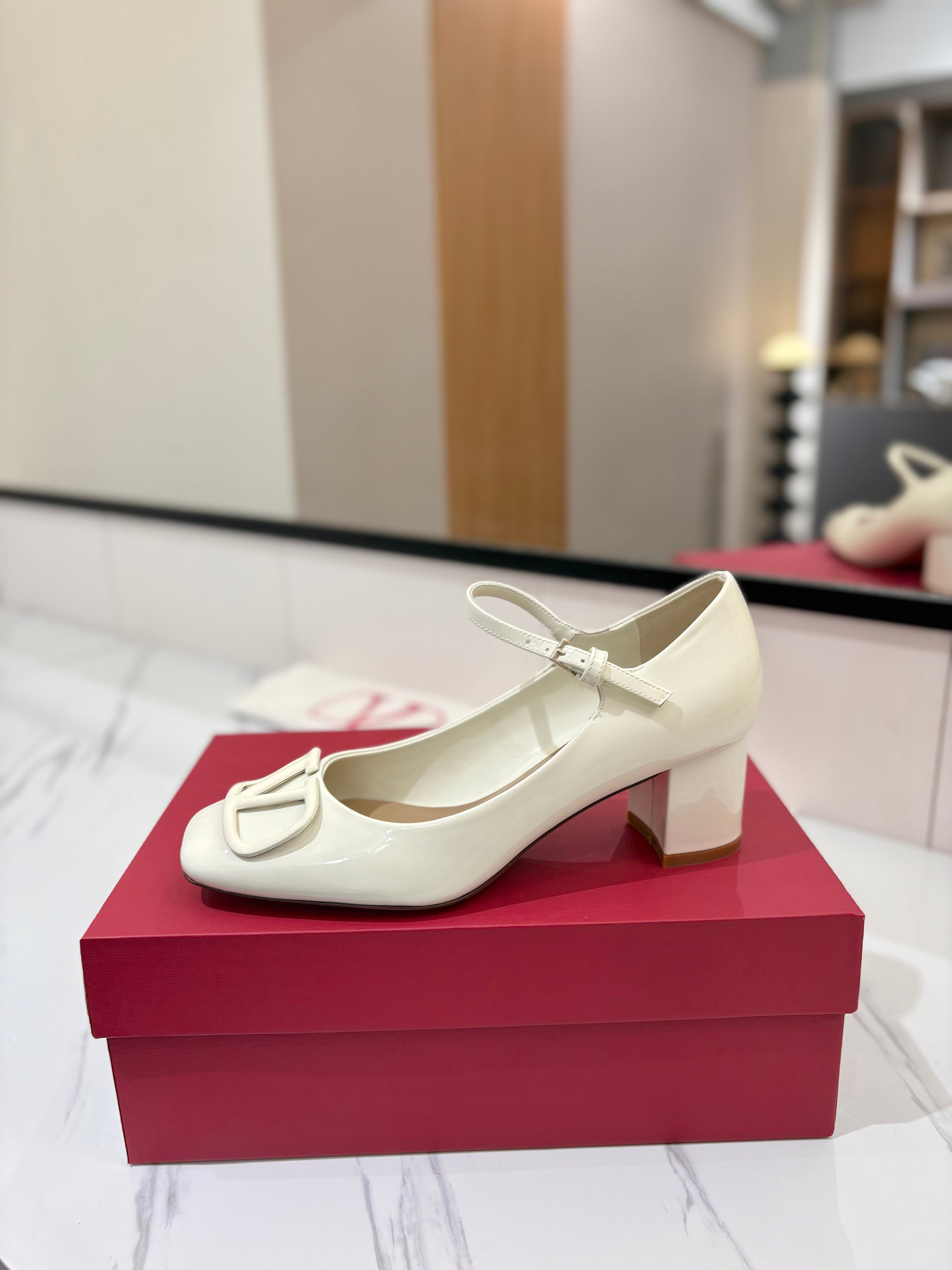 VALENTINO 26S MARY JANE HEELS 60 MM IN WHITE PATENT CALFSKIN
