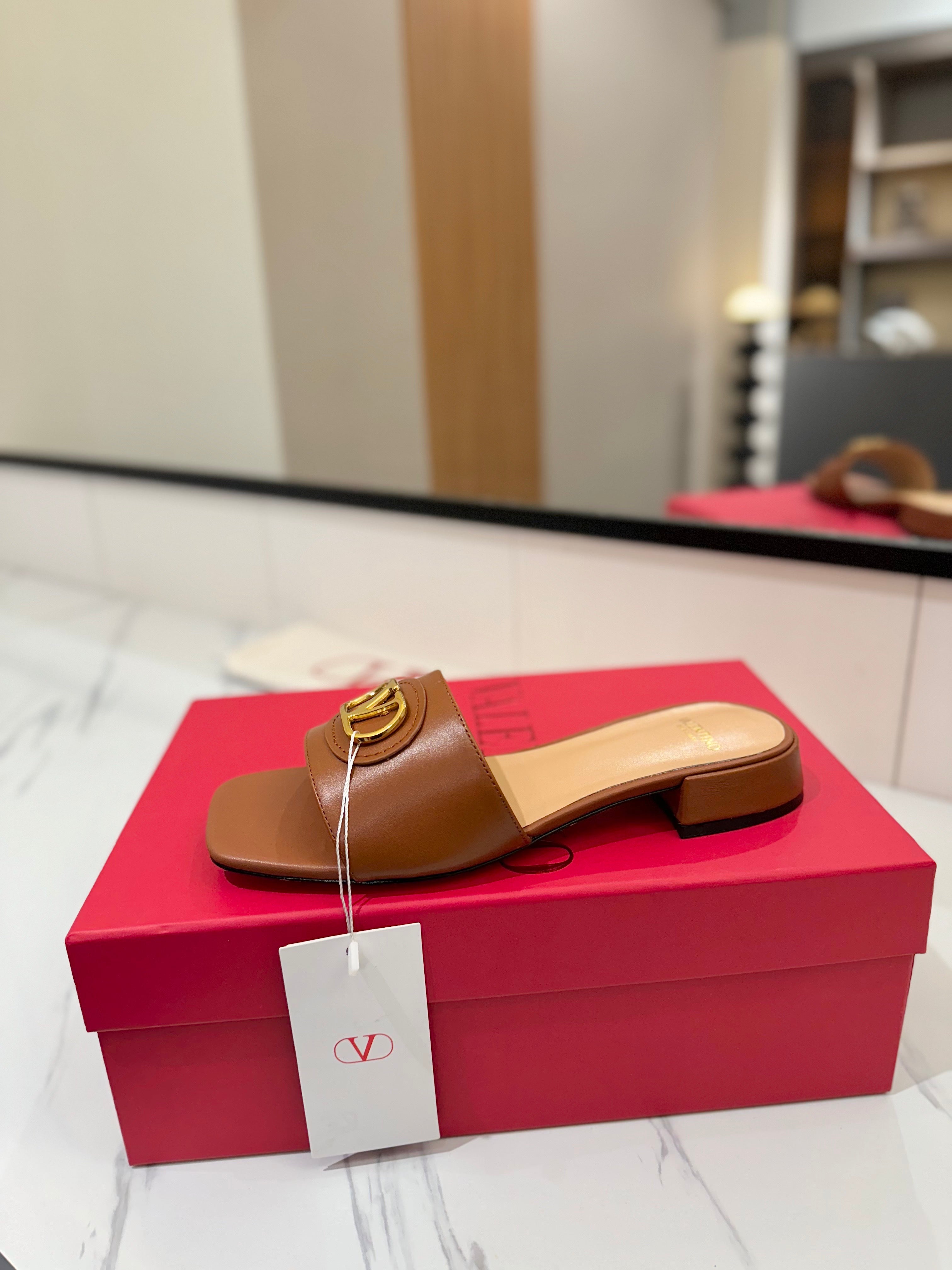 VALENTINO 26S SANDALS IN BROWN SMOOTH CALFSKIN WITH GOLD HARDWARE