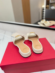 VALENTINO 26S SANDALS IN WHITE SMOOTH CALFSKIN WITH GOLD HARDWARE