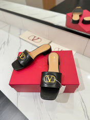 VALENTINO 26S SANDALS IN BLACK SMOOTH CALFSKIN WITH GOLD HARDWARE
