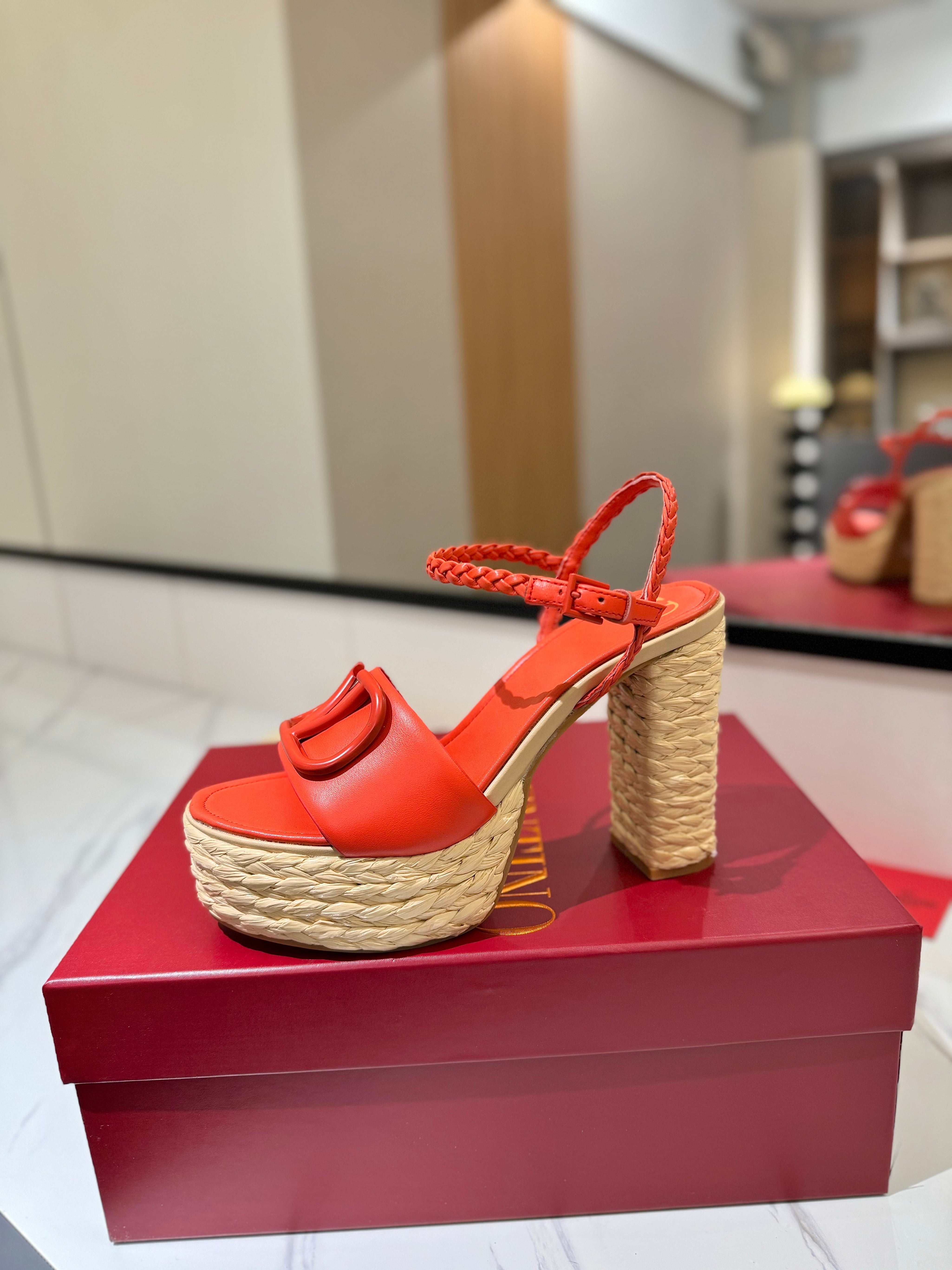 VLTN ESPADRILLE WEDGE SANDALS 25S 115 MM IN ORANGE LAMBSKIN