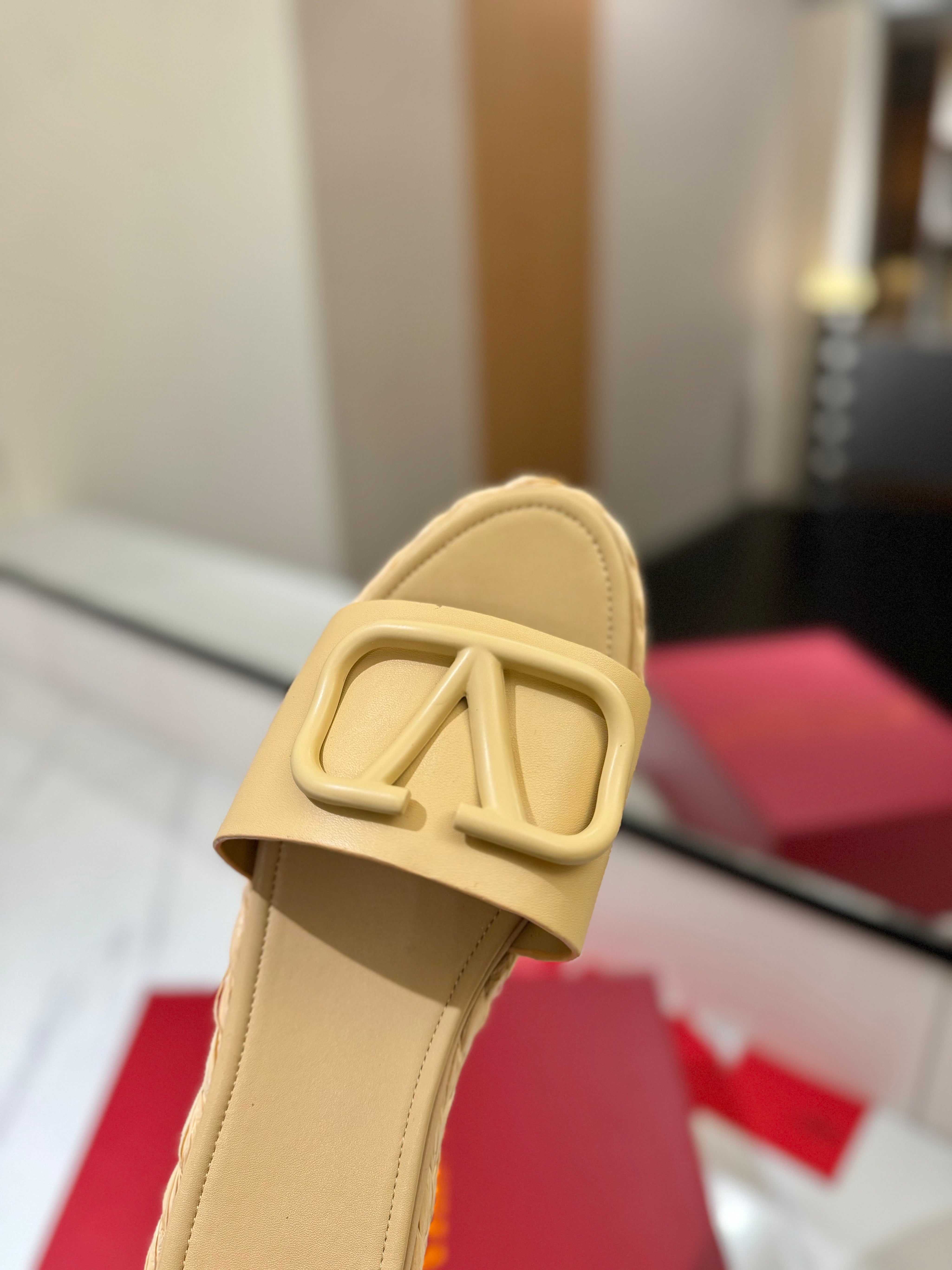 VLTN ESPADRILLE SLIDES 25S IN GOLDEN BEIGE LAMBSKIN STYLE 12