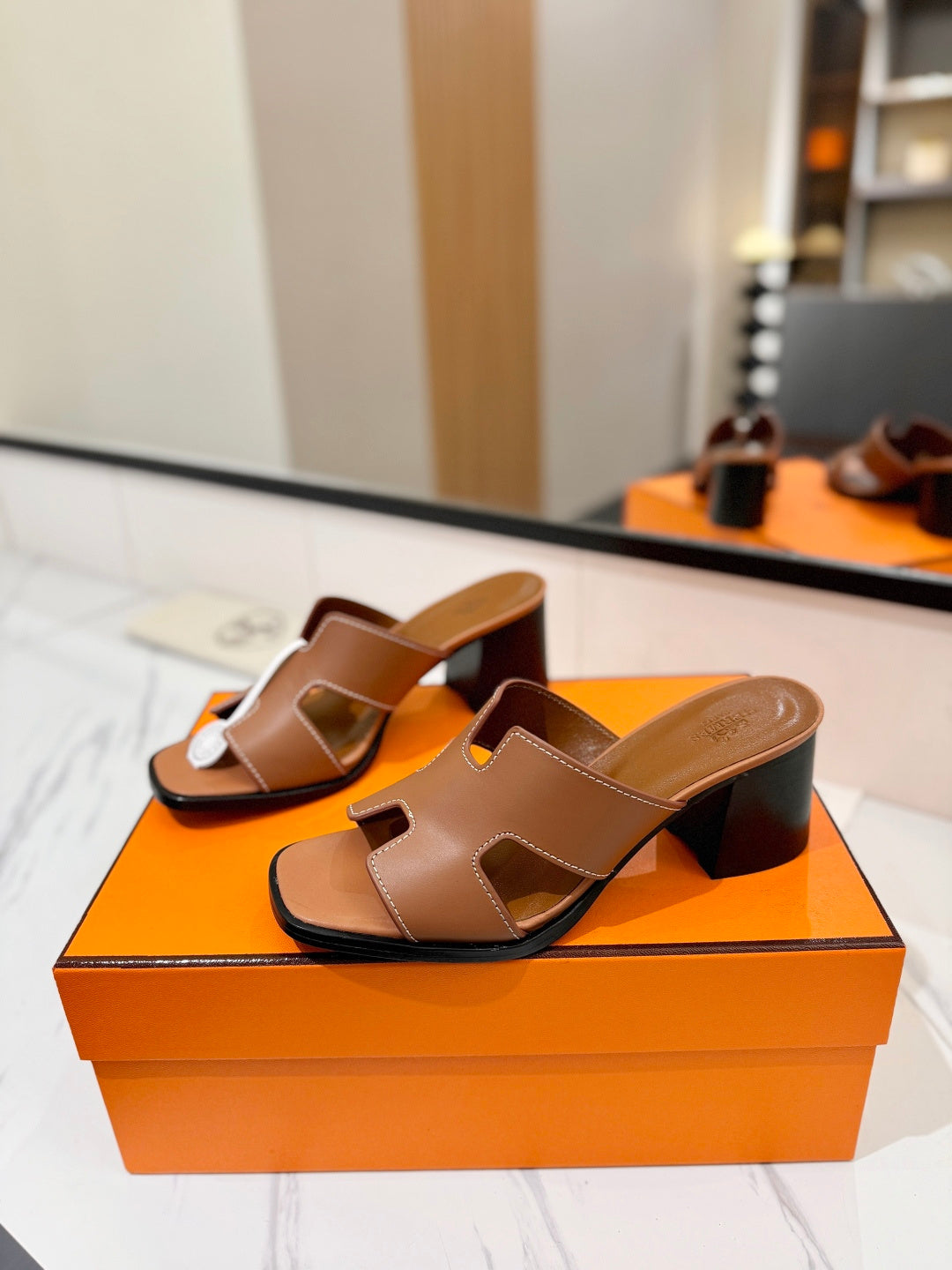 HM 26S HELIA SANDAL 70MM IN CARAMEL BROWN CALFSKIN
